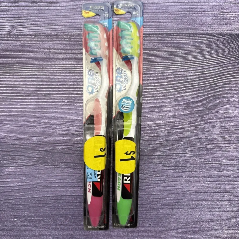 2 Reach One Ultimate Clean Toothbrush, All-in-One (3 Types of Bristles) Full 109